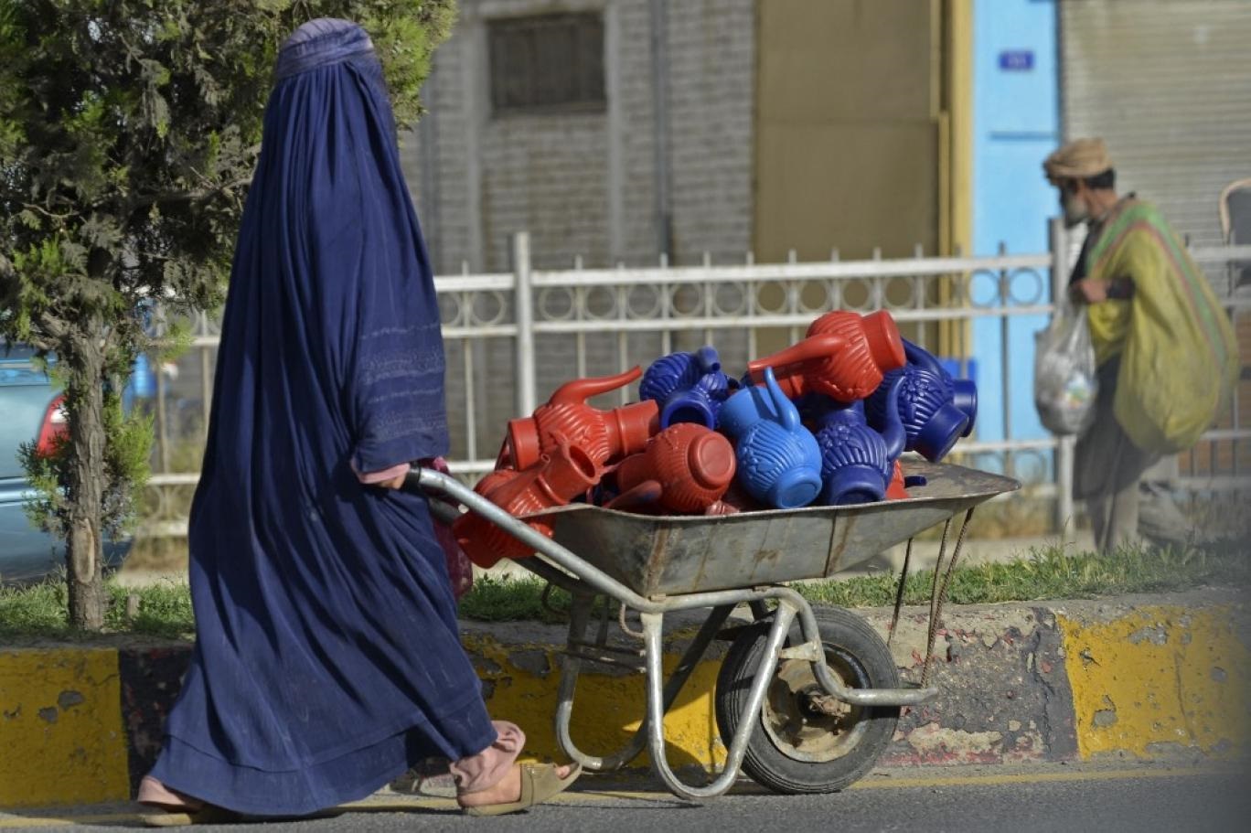 Read more about the article پدرسالاری مدرن و بهره‌کشی دوگانه از زنان در افغانستان