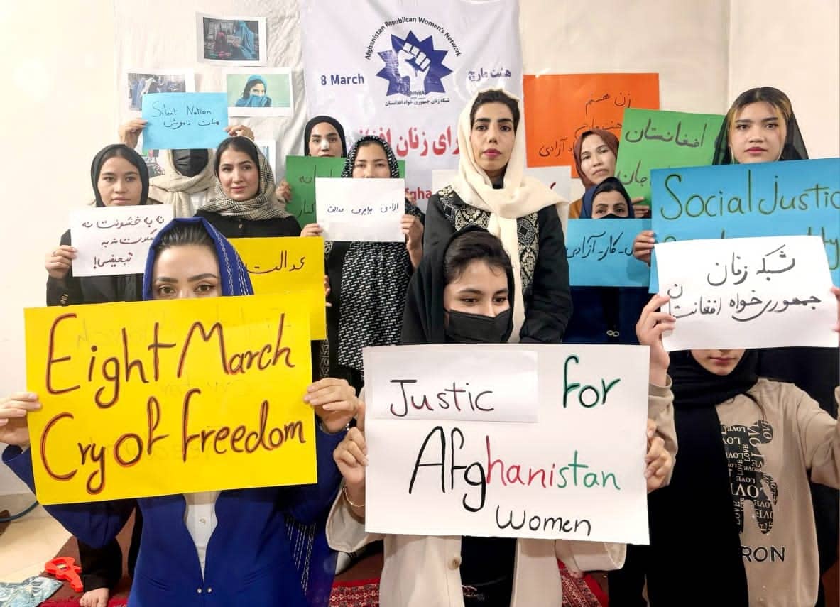 Read more about the article تجلیل شبکه‌ی زنان جمهوری‌خواه مقیم تهران از روز همبستگی زنان